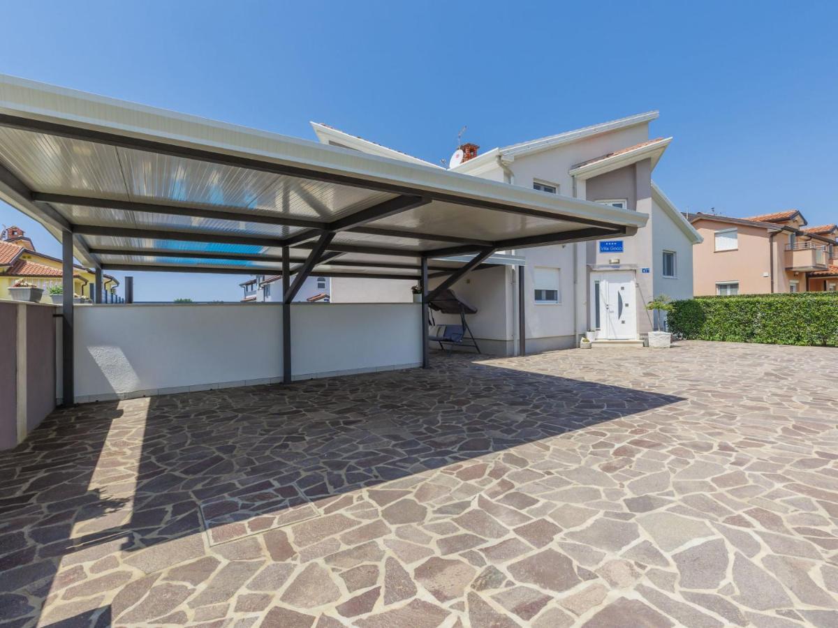 Holiday Home Villa Gocci By Interhome Kmeti Eksteriør bilde